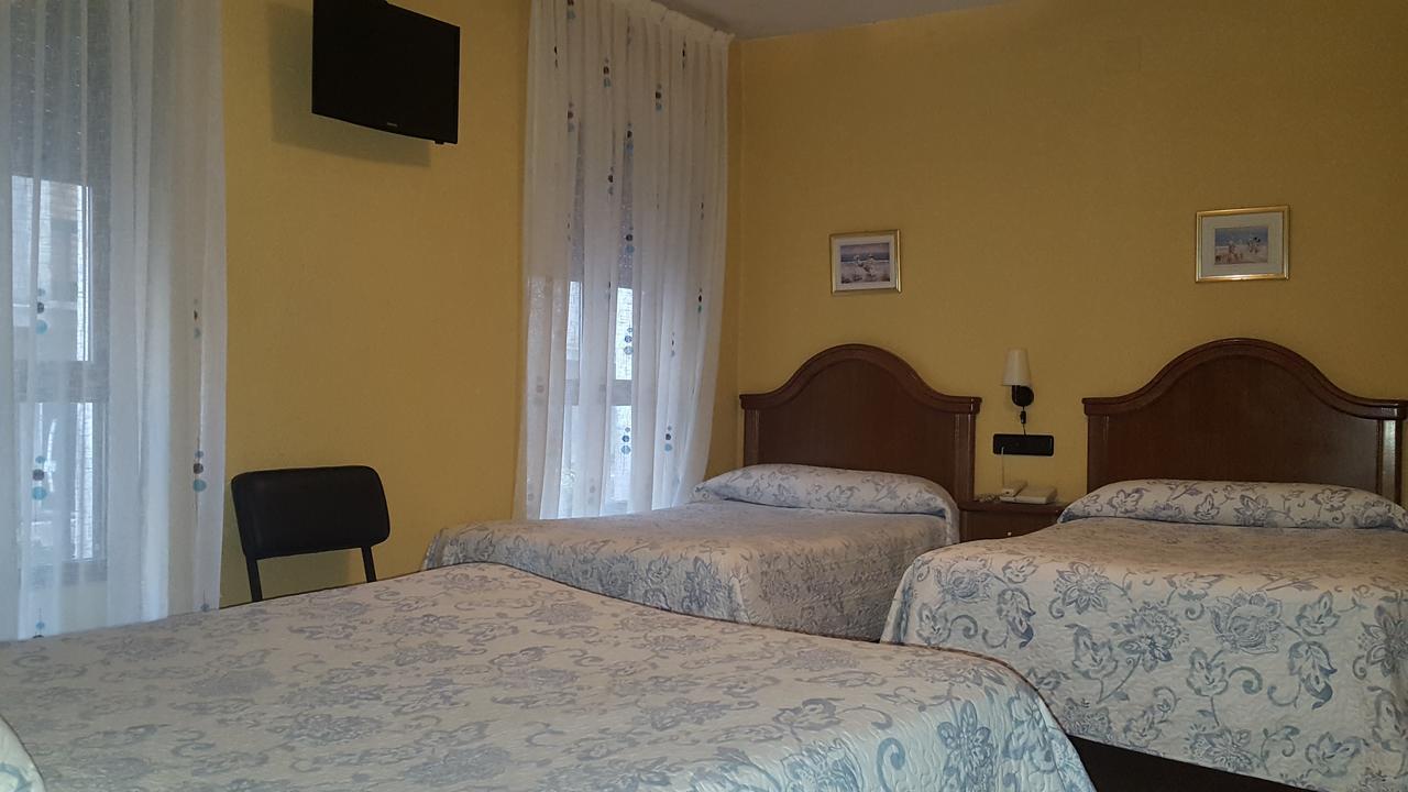 Hostal Guzman El Bueno By Gaiarooms Леон Екстериор снимка